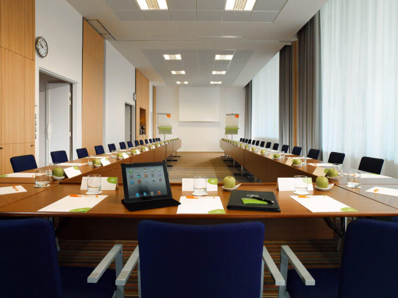 Courtyard Marriott Montpellier optimises the information of its meeting rooms with TEVEO